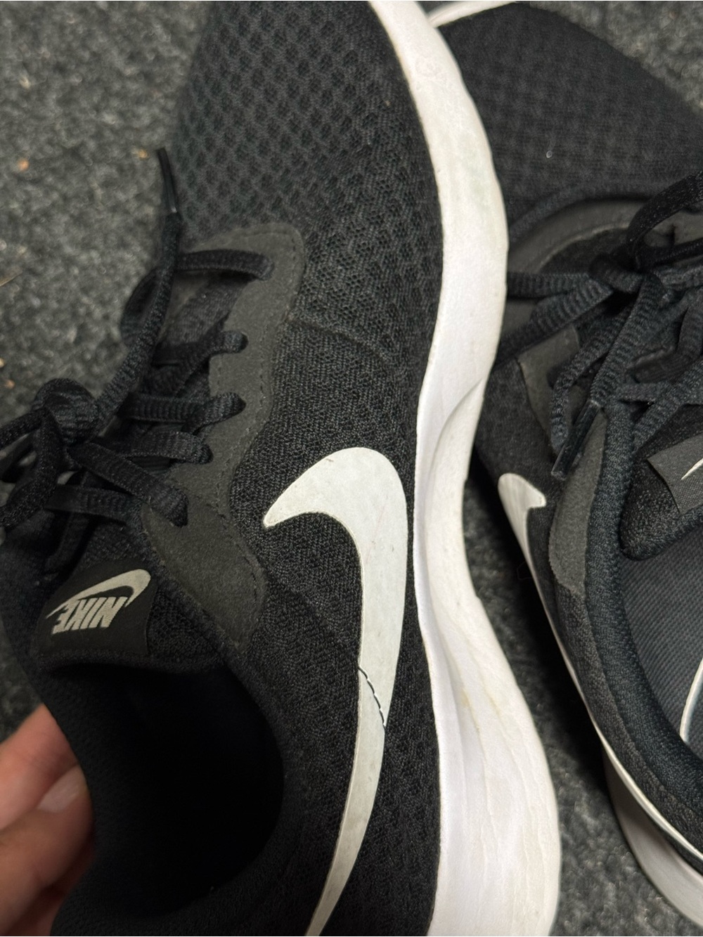 Nike Tanjun Black White - Picture 10 of 11